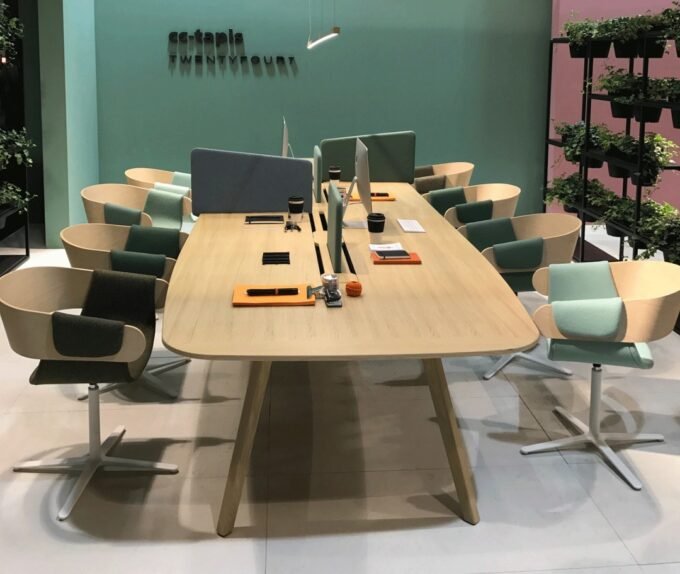 wing meeting table - Image 2