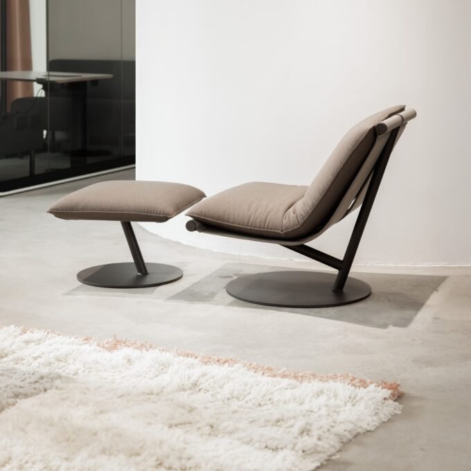 farfalla lounge chair | disk base - Image 2