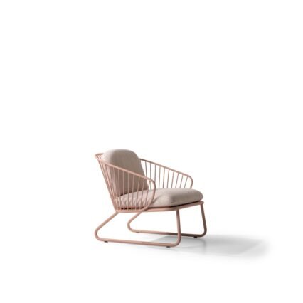 not out lounge chair