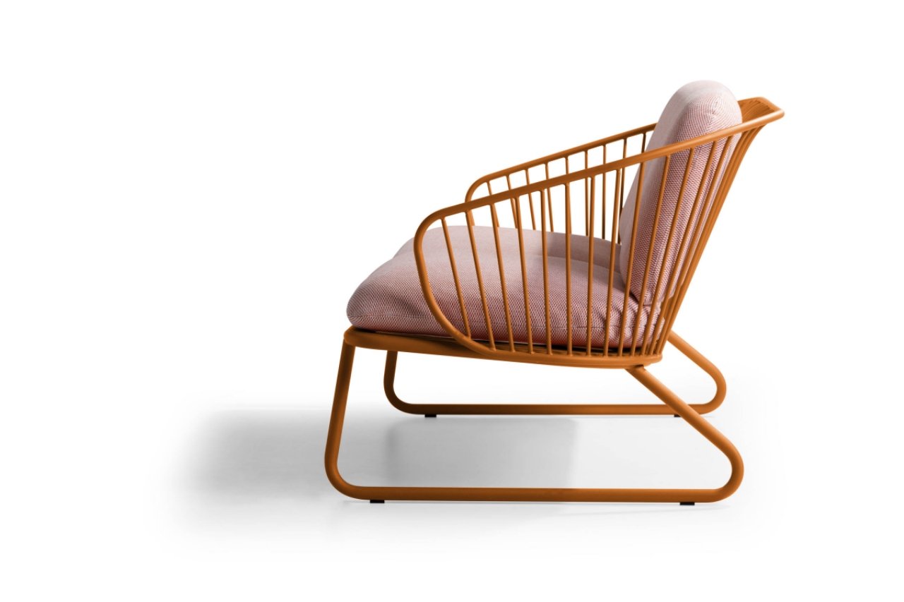 not out sofa - Image 4